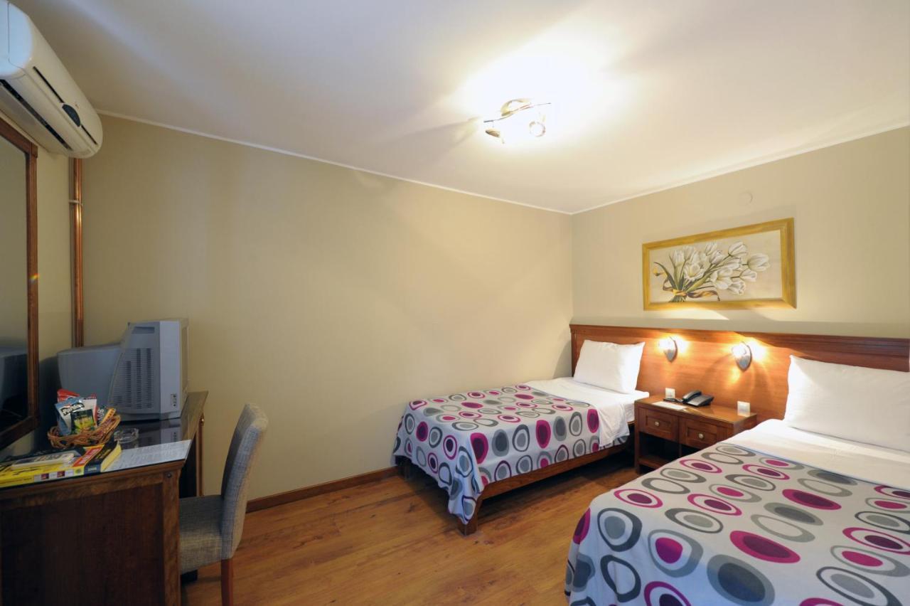 Hotel 1000 Ruza Белград Екстериор снимка