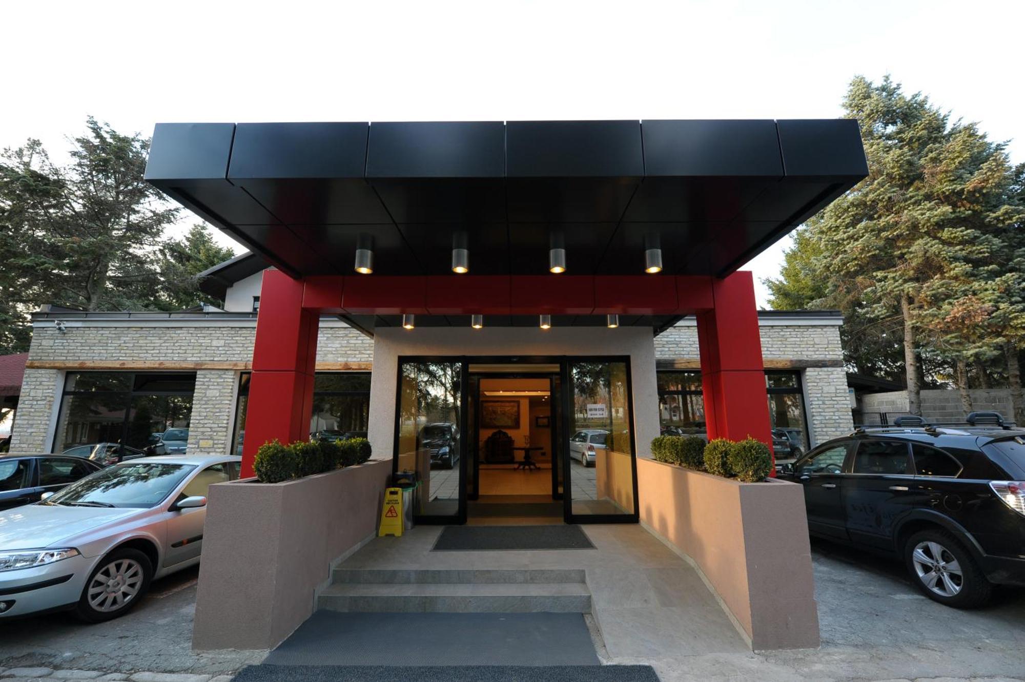 Hotel 1000 Ruza Белград Екстериор снимка