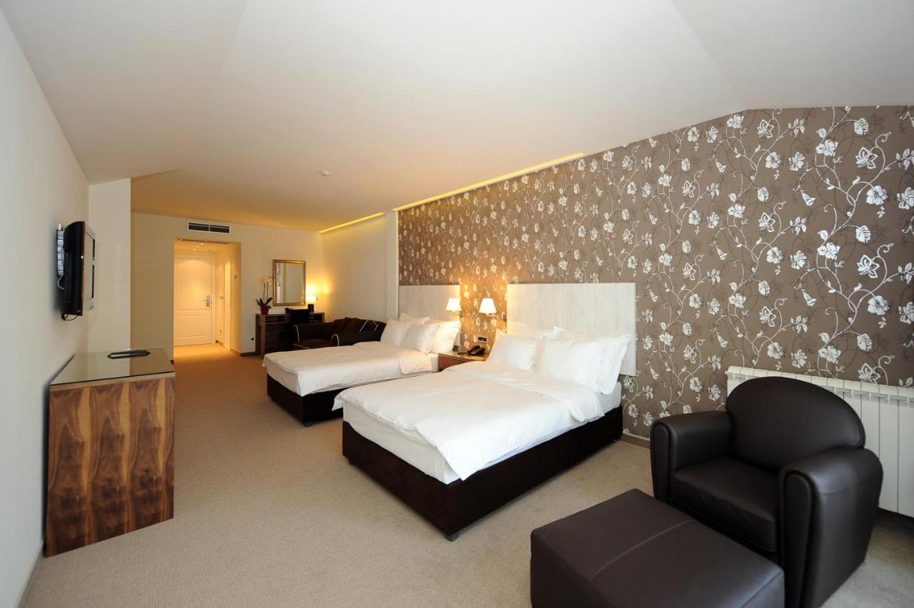 Hotel 1000 Ruza Белград Стая снимка
